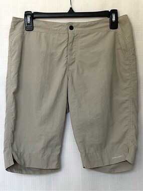 Columbia Beige/Tan Women's Outdoor Shorts